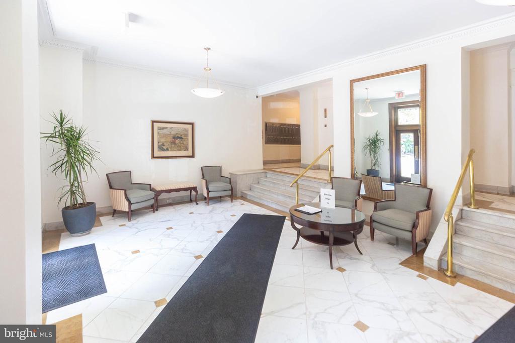 1954 Columbia Rd NW #410