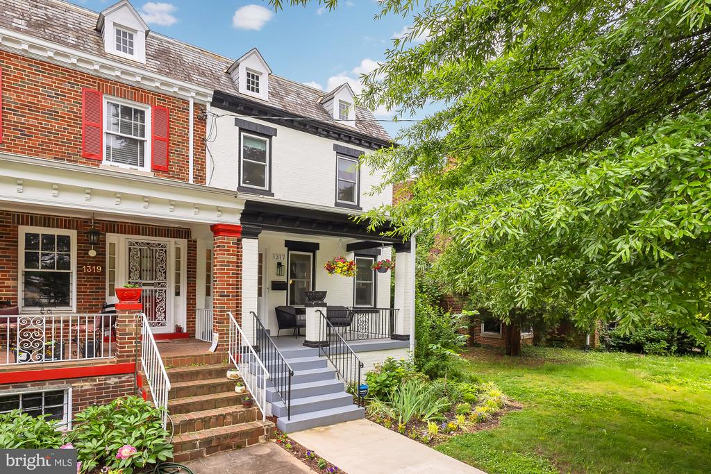 1317 Taylor St NE