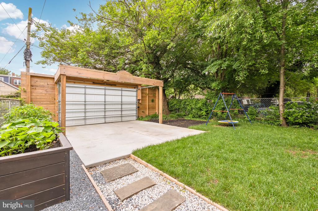 1317 Taylor St NE