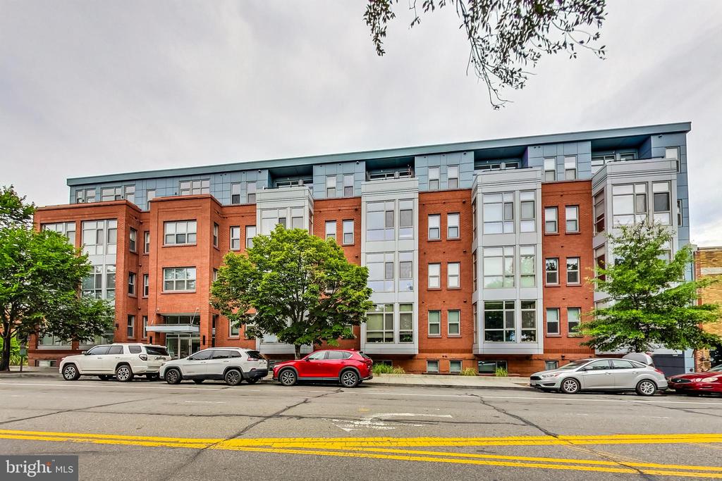900 11th St SE #403