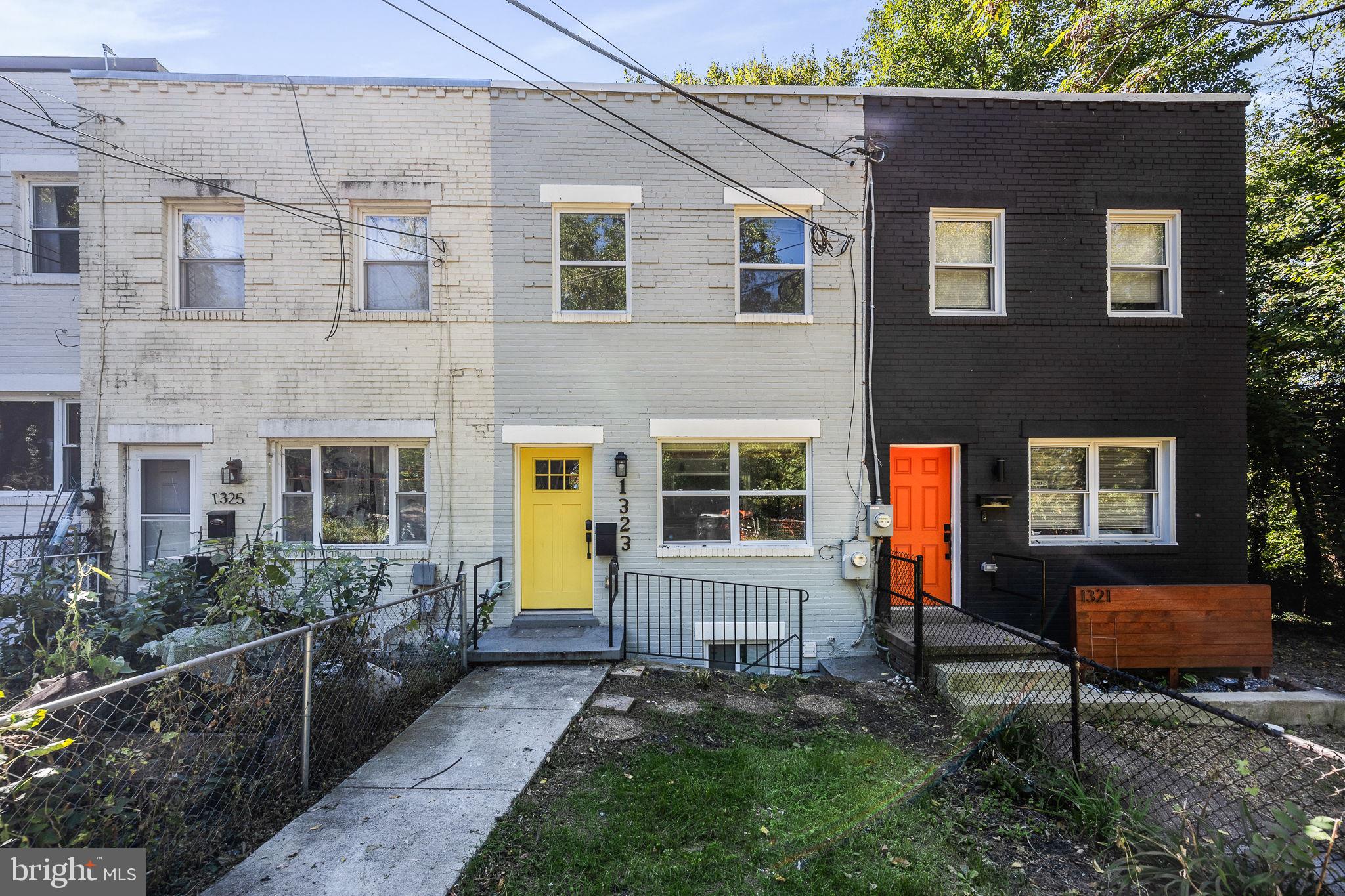 1323 Talbert Ter SE