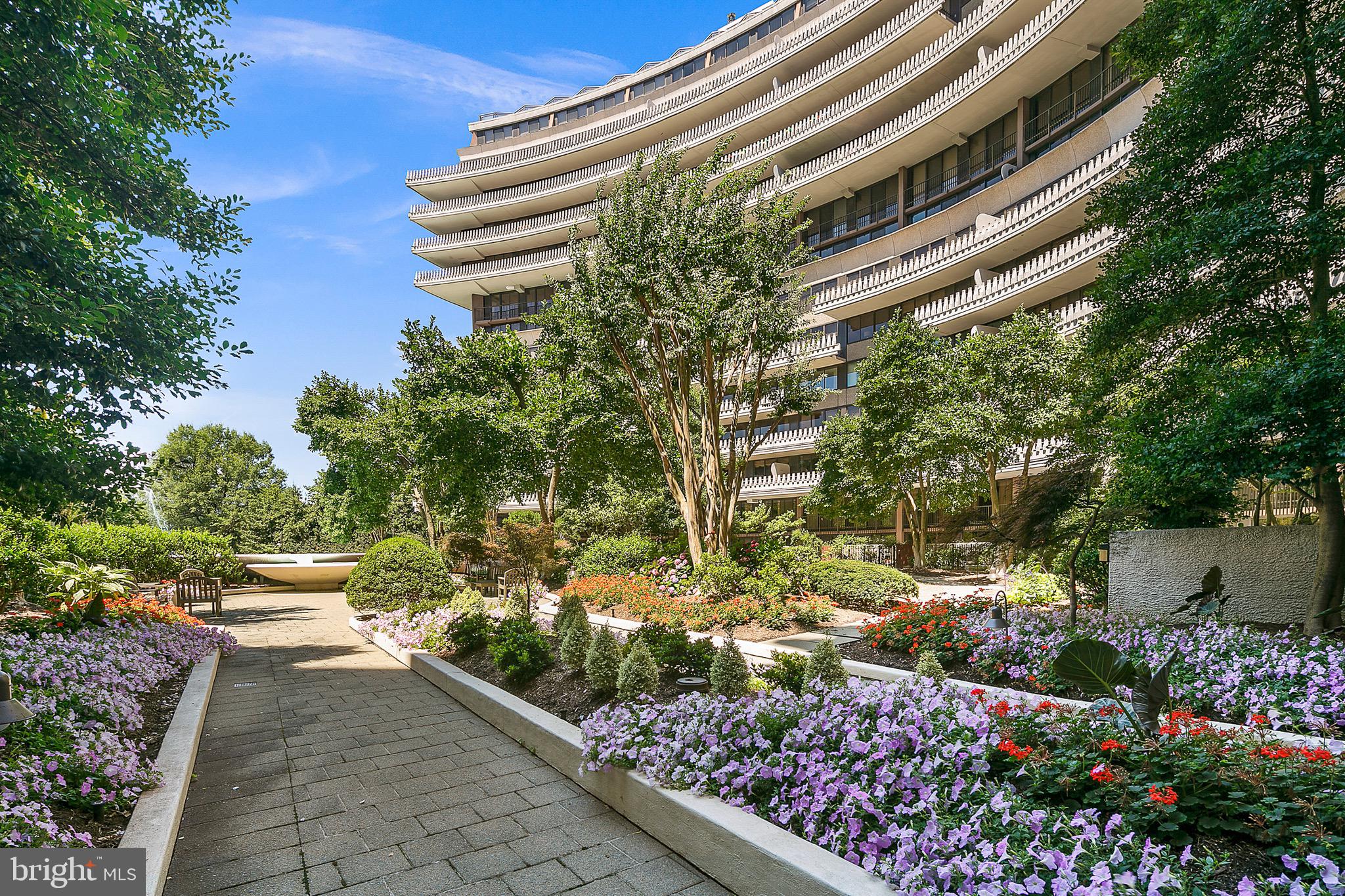 700 New Hampshire Ave NW #416