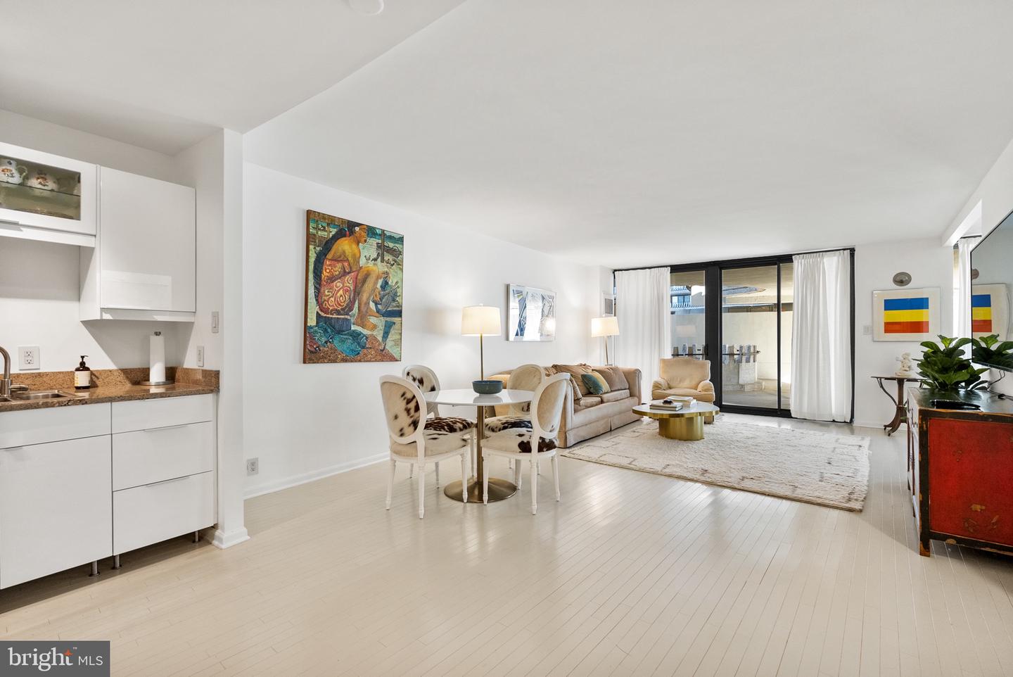 700 New Hampshire Ave NW #416