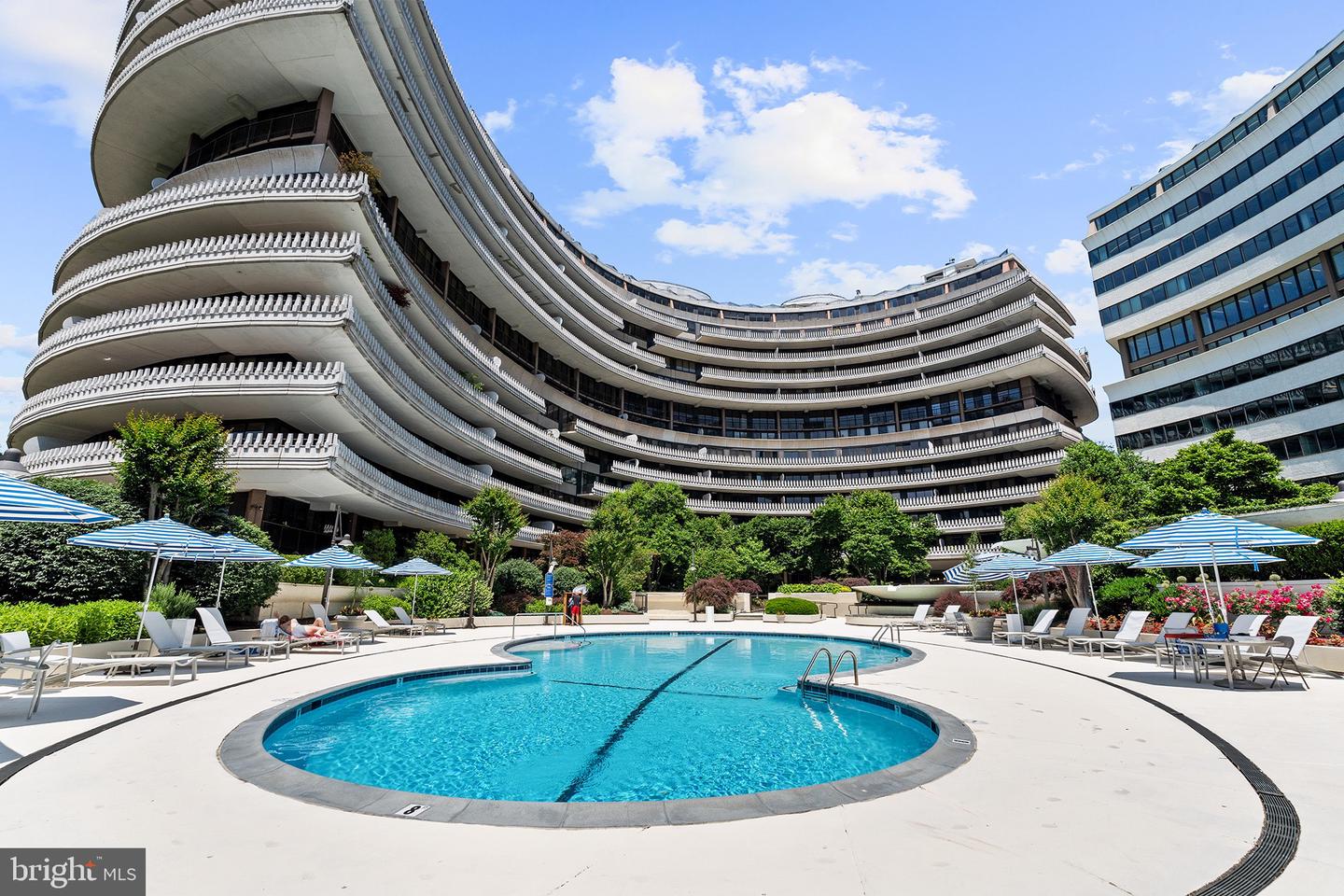 700 New Hampshire Ave NW #416