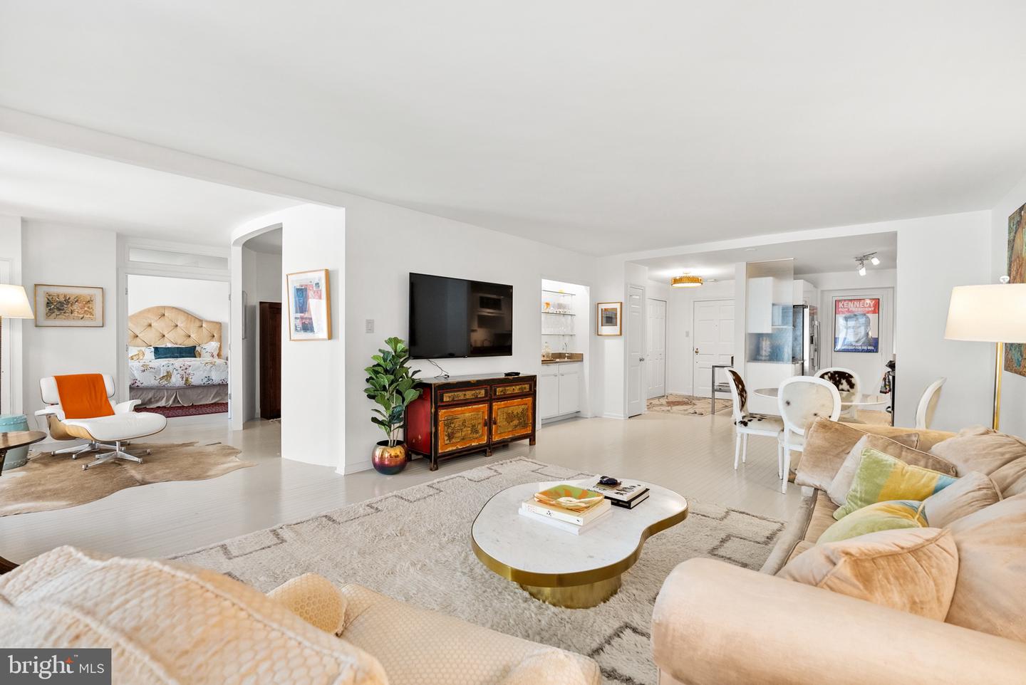 700 New Hampshire Ave NW #416