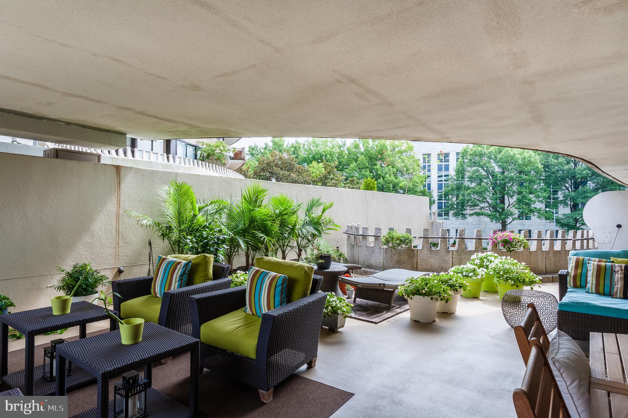 700 New Hampshire Ave NW #416