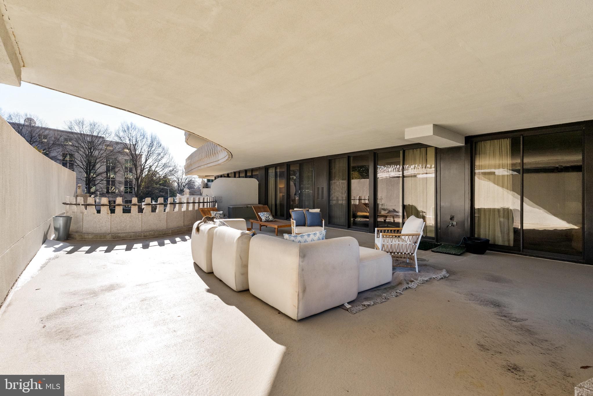 700 New Hampshire Ave NW #416