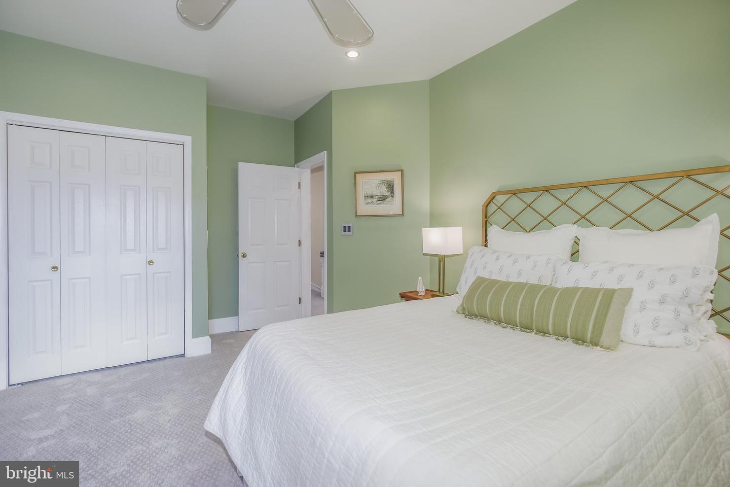 1114 Fairmont St NW