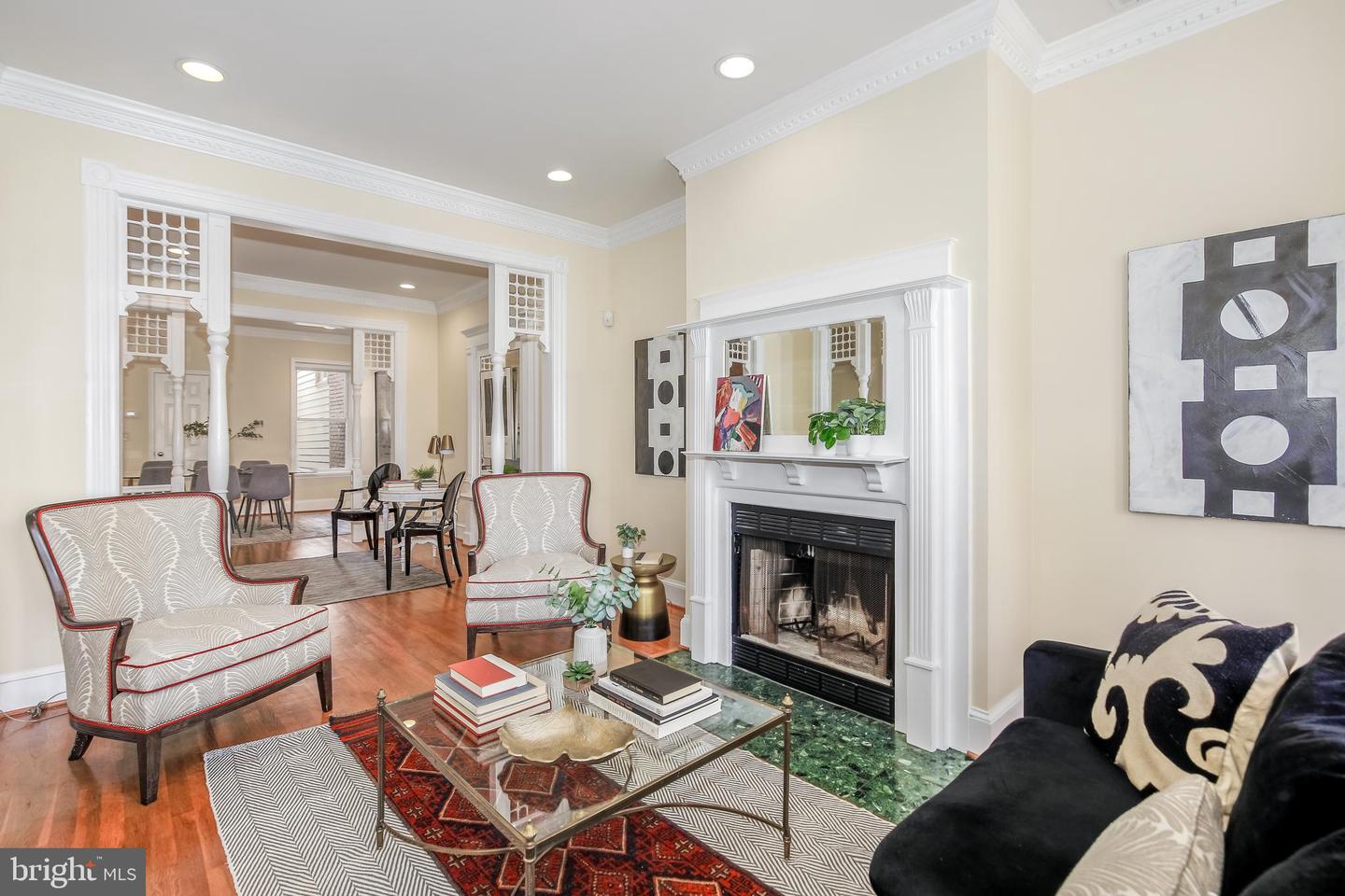 1114 Fairmont St NW