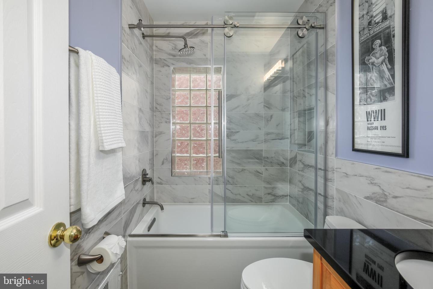1114 Fairmont St NW