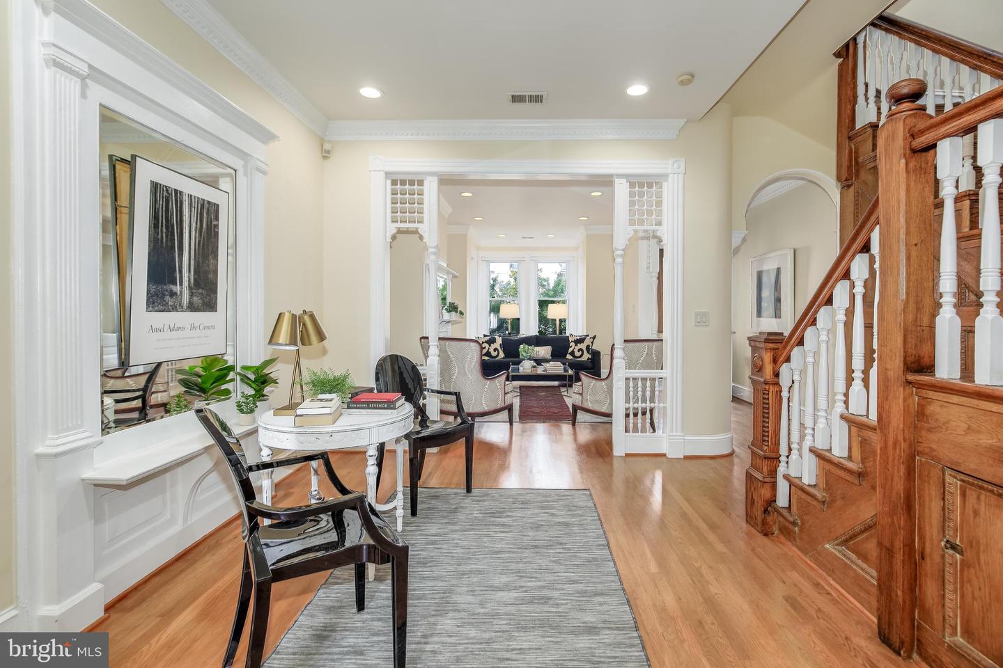 1114 Fairmont St NW