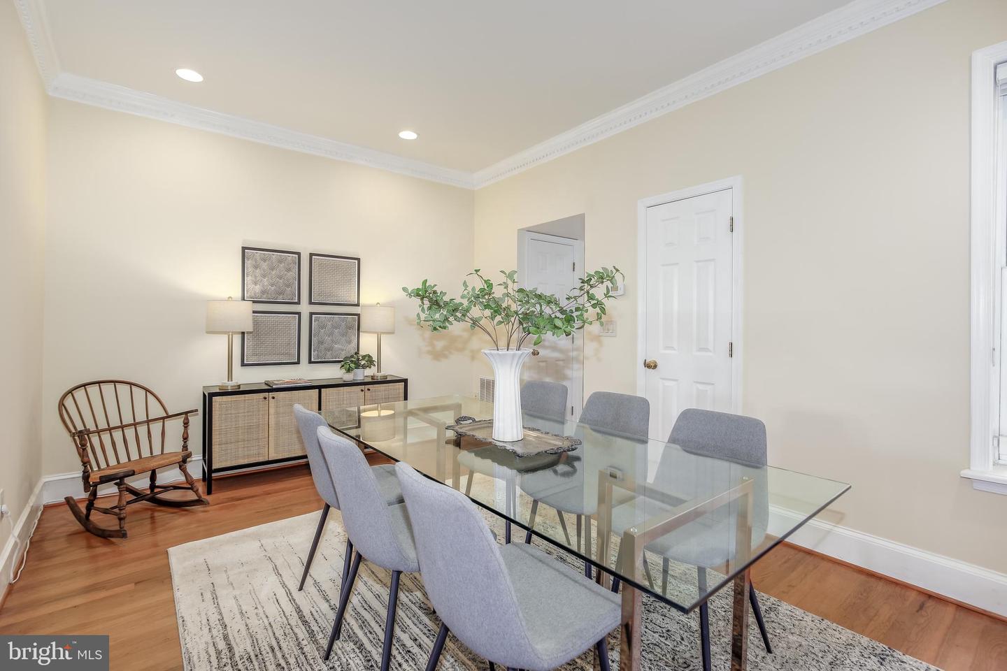 1114 Fairmont St NW