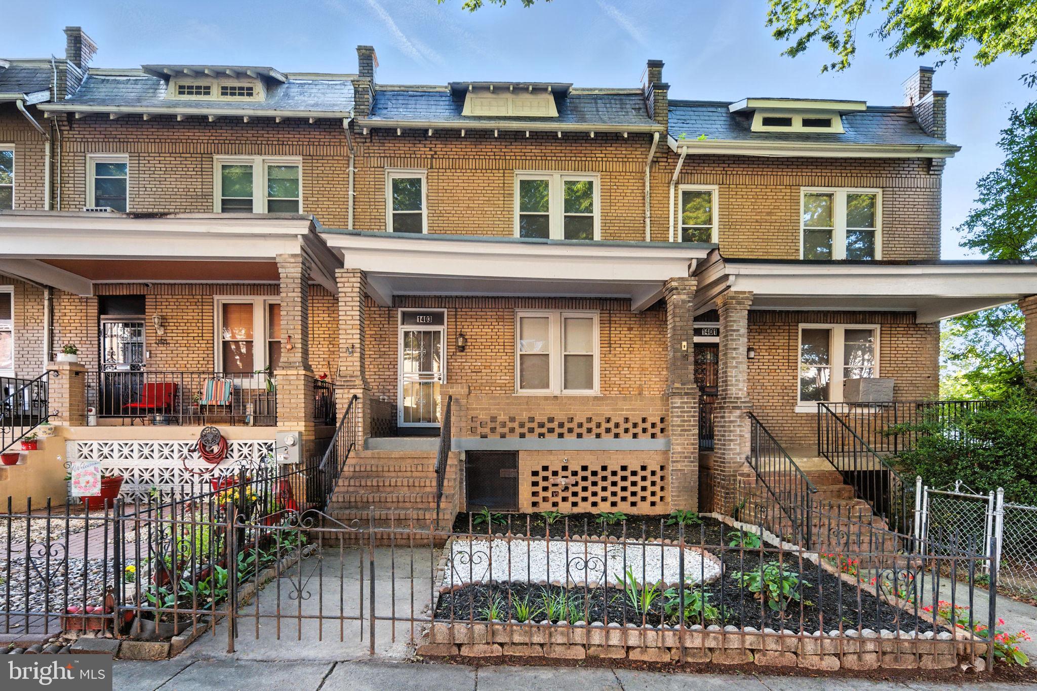 1403 ORREN STREET NE