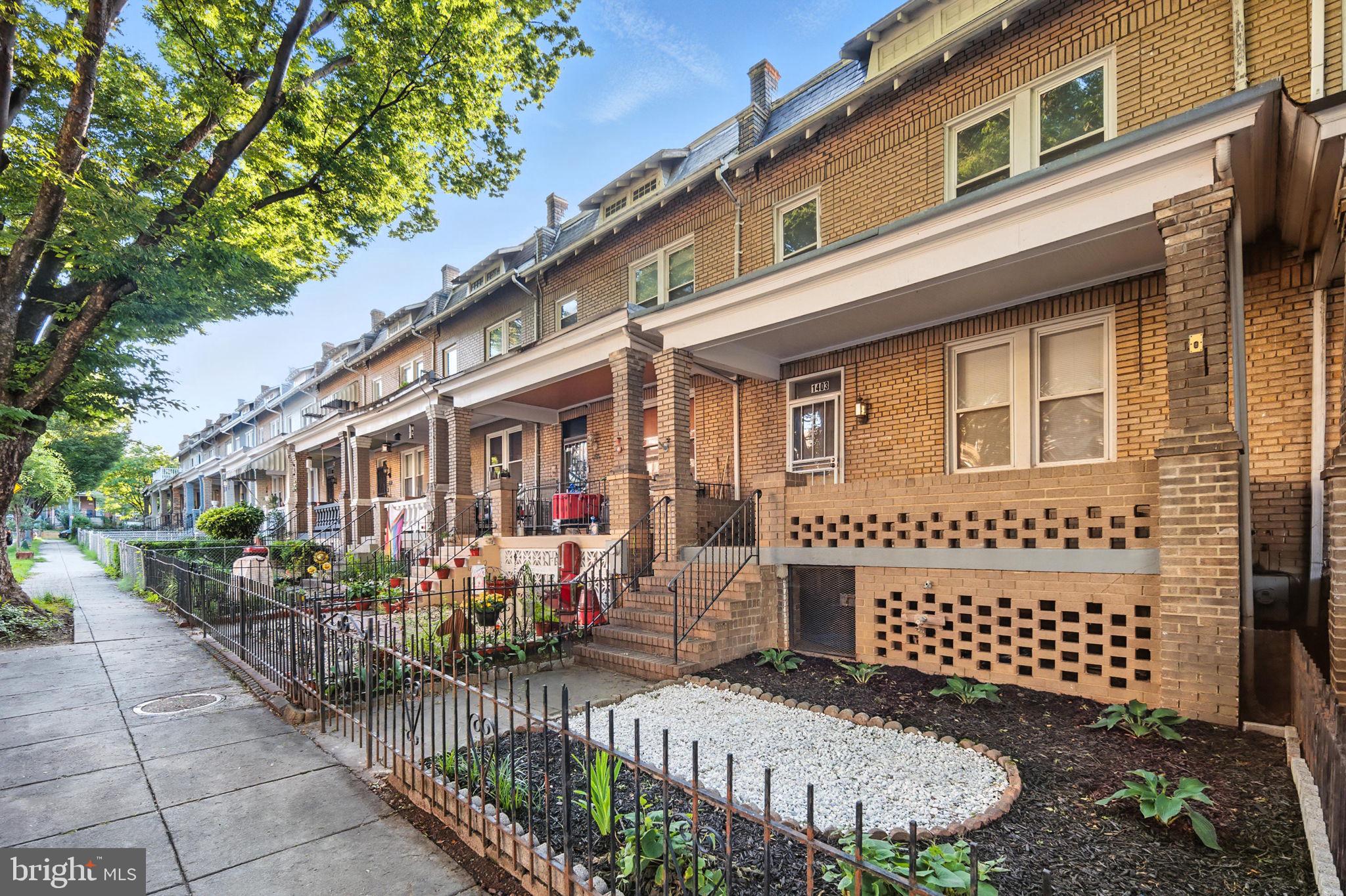 1403 ORREN STREET NE