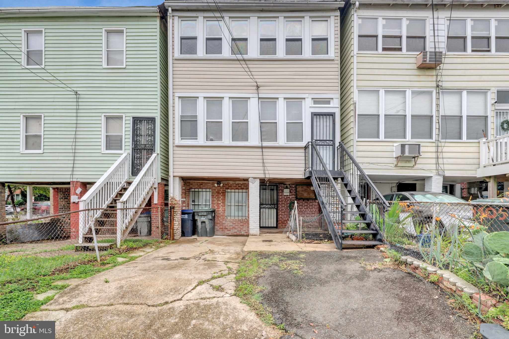 1403 ORREN STREET NE