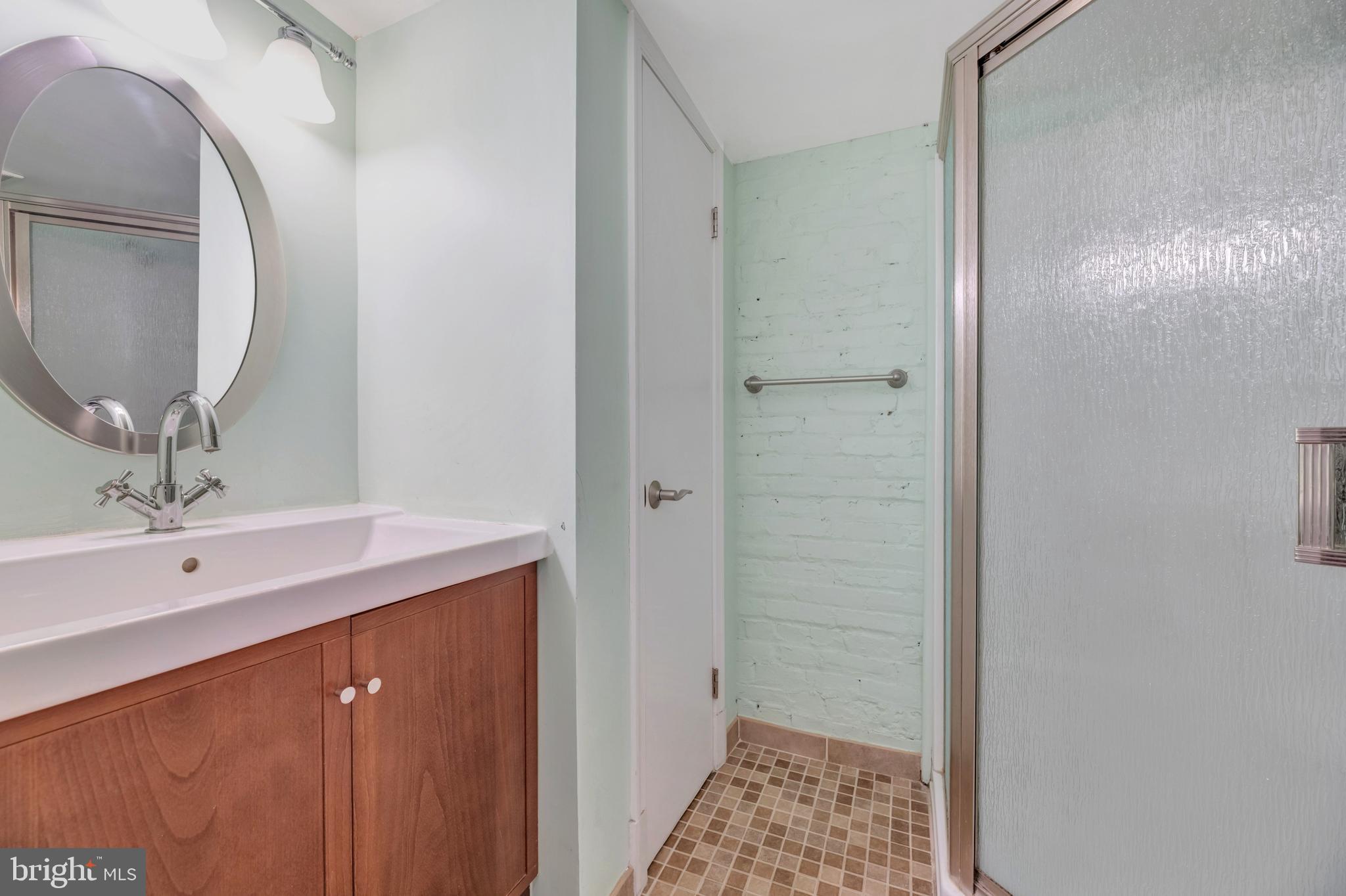 1403 ORREN STREET NE