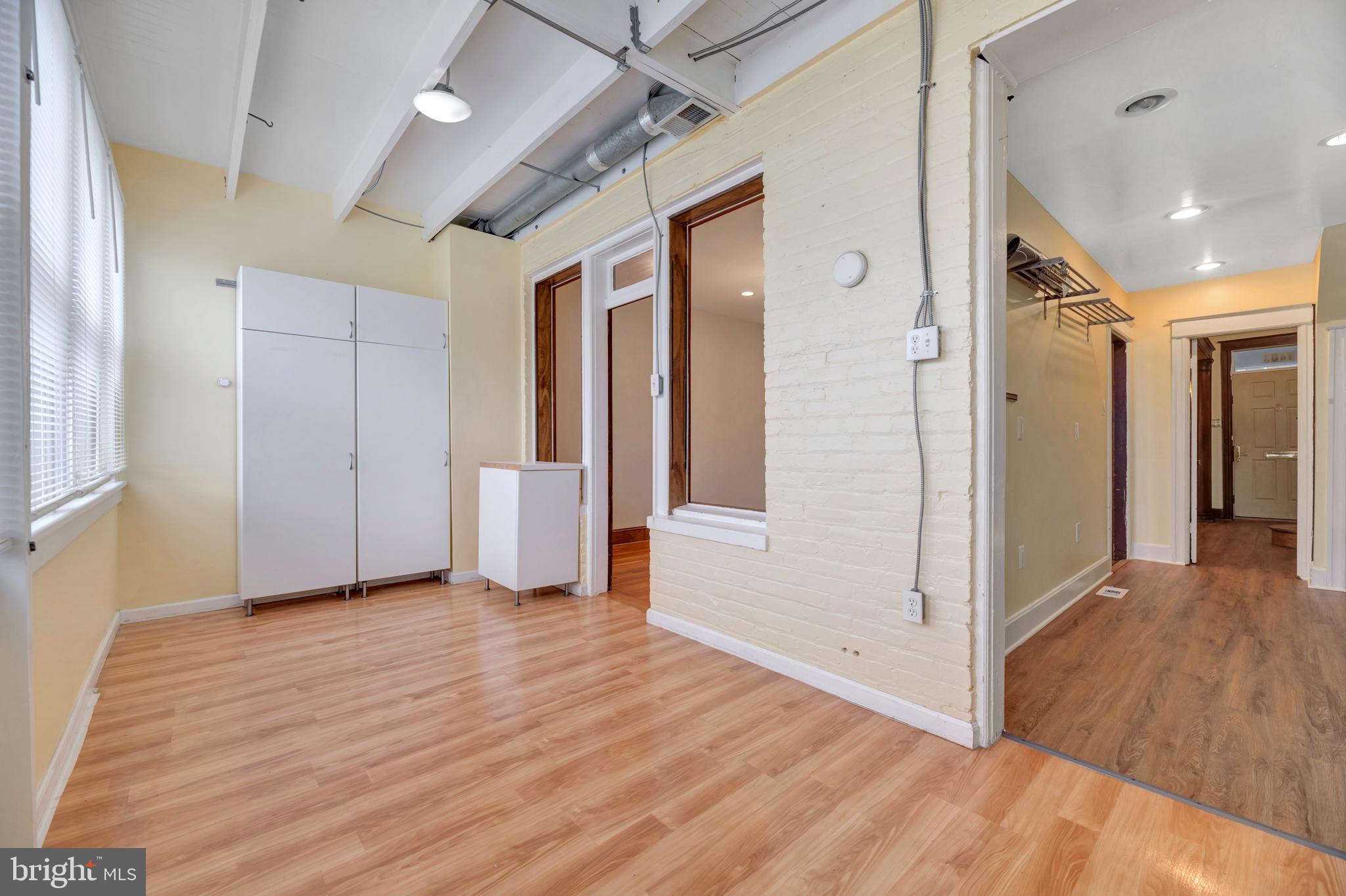 1403 ORREN STREET NE