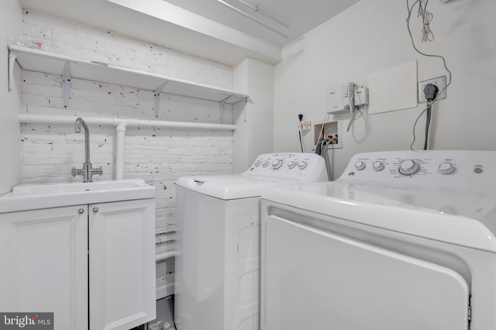 1403 ORREN STREET NE