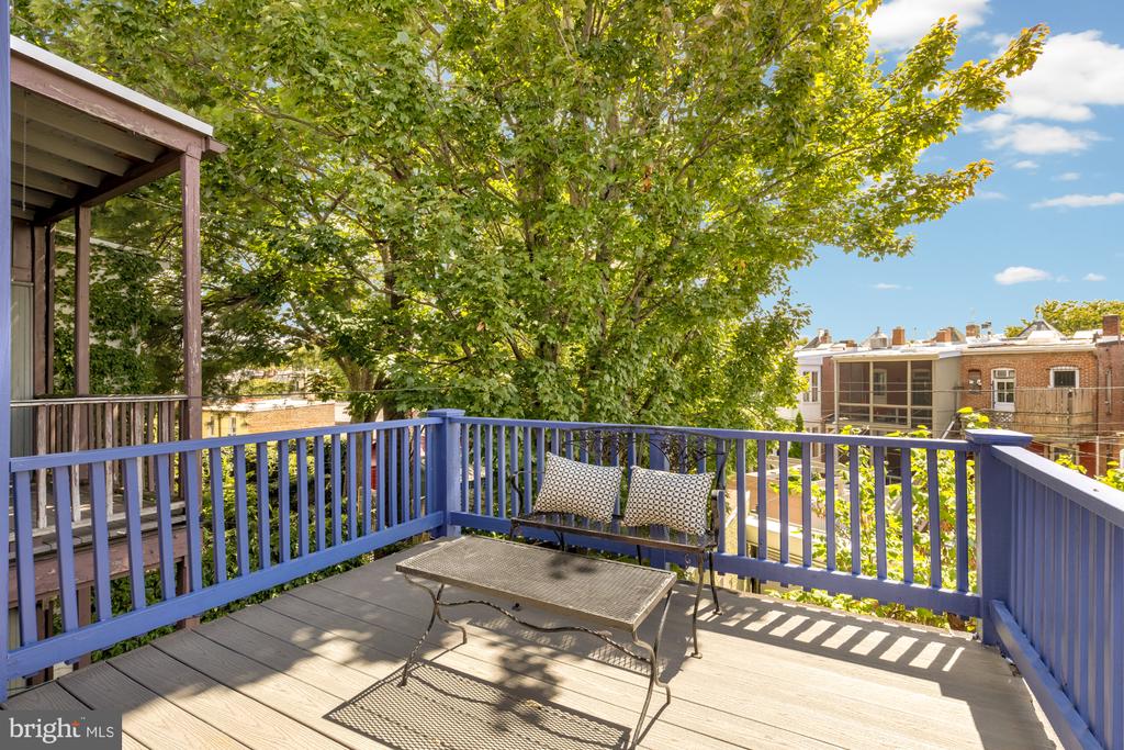 1321 E EAST CAPITOL STREET SE