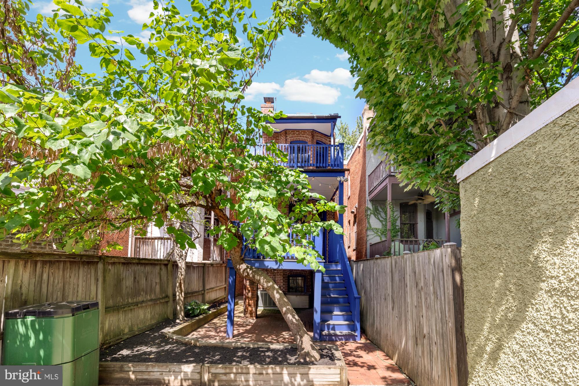 1321 E EAST CAPITOL STREET SE