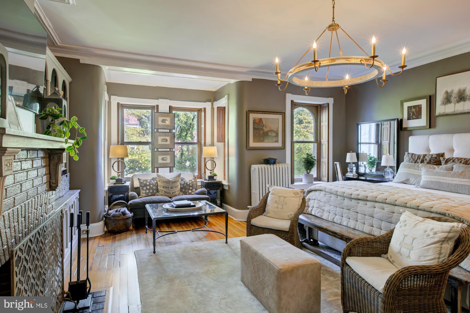 907 EAST CAPITOL STREET SE