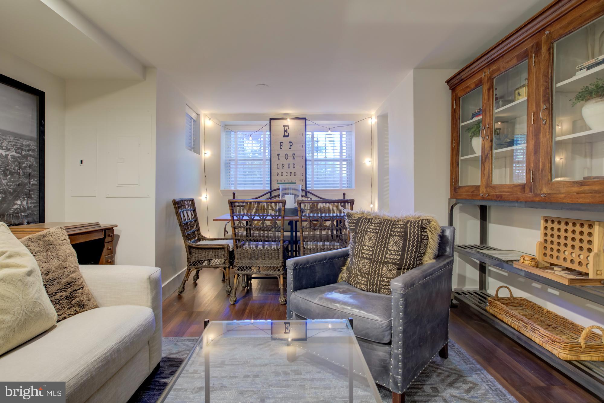 907 EAST CAPITOL STREET SE