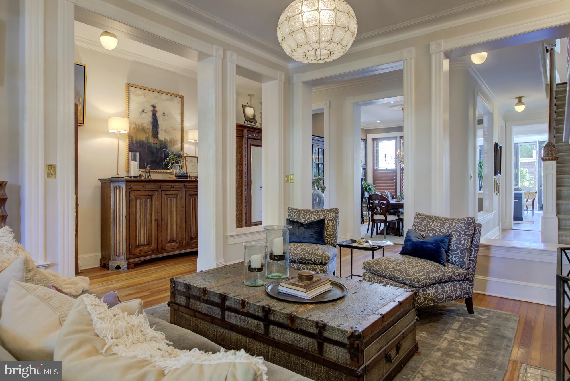 907 EAST CAPITOL STREET SE