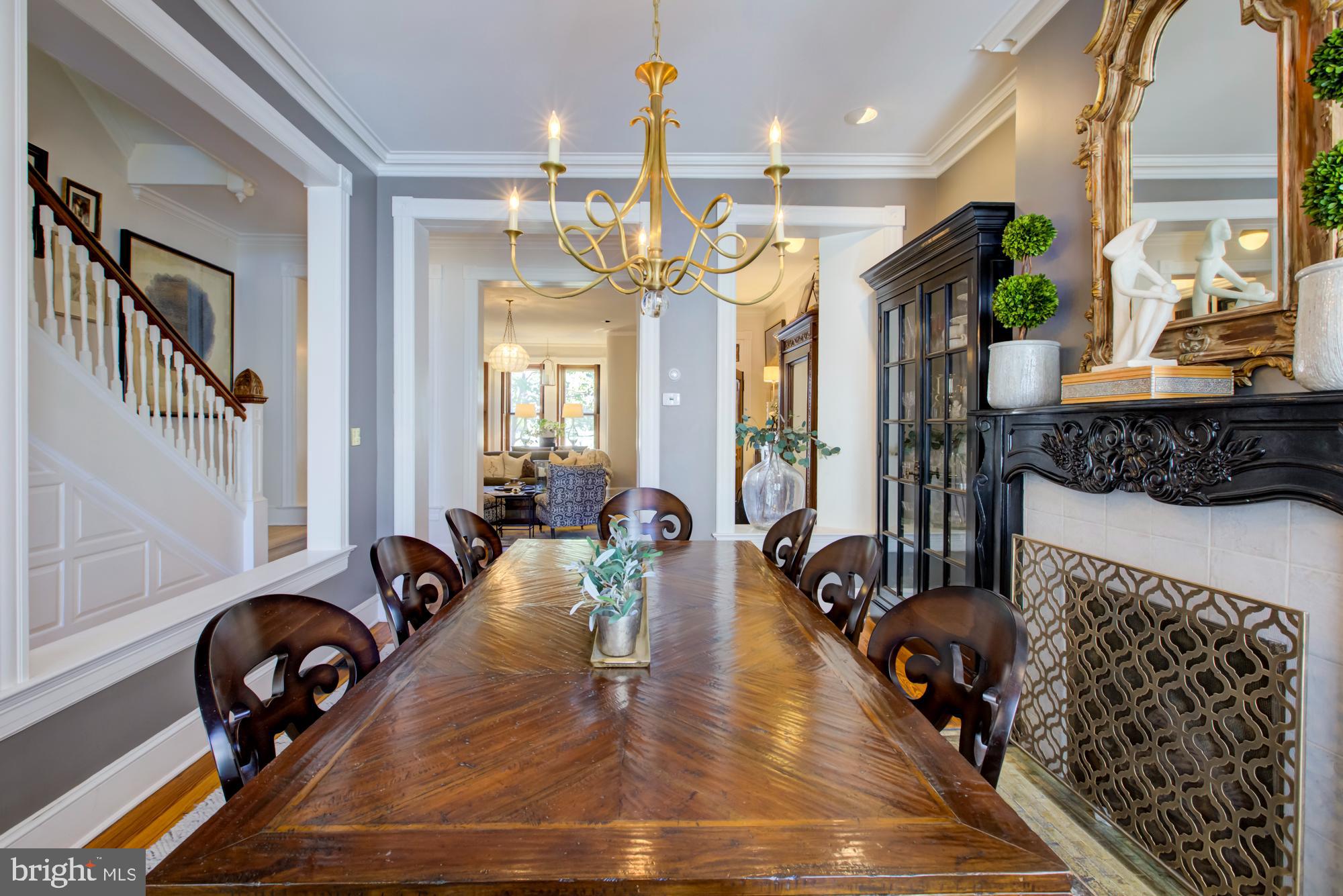 907 EAST CAPITOL STREET SE