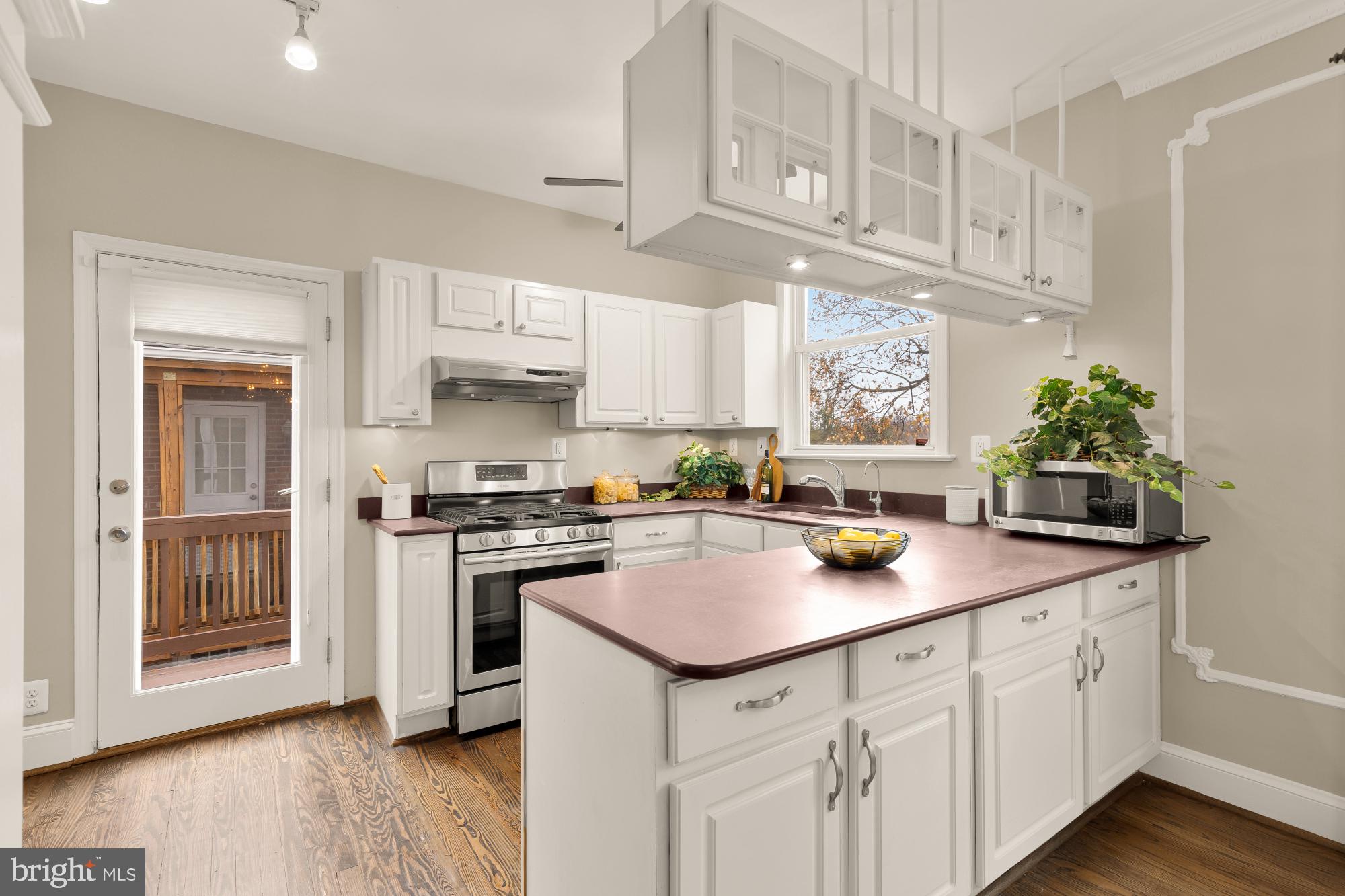 5221 CHEVY CHASE PARKWAY NW