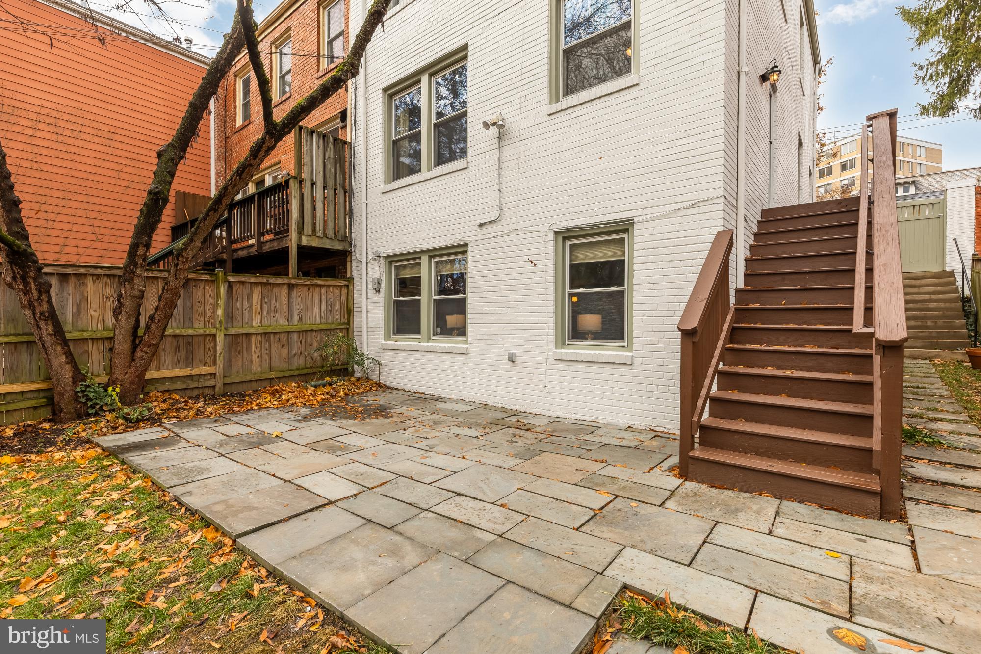 5221 CHEVY CHASE PARKWAY NW