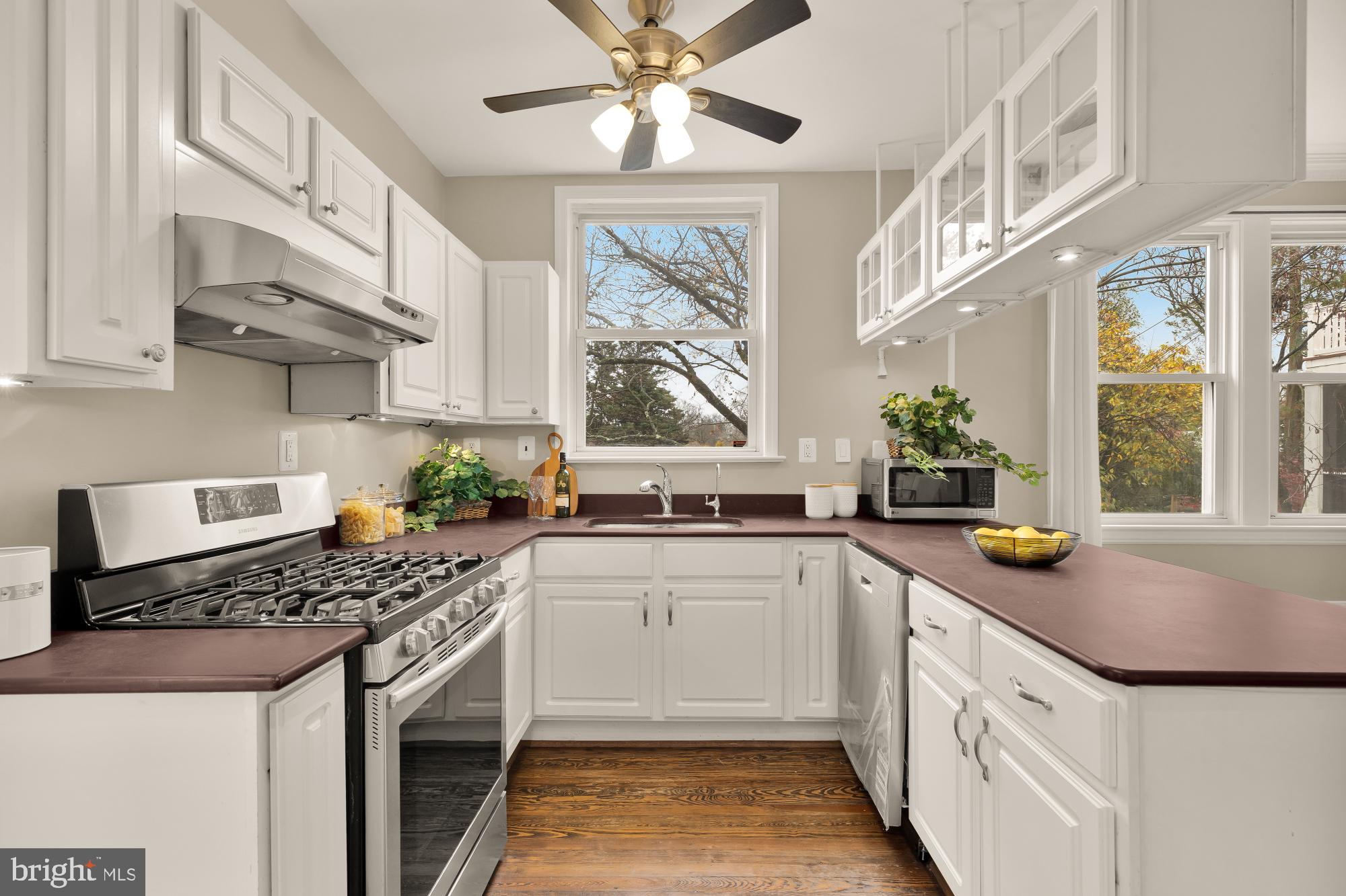 5221 CHEVY CHASE PARKWAY NW