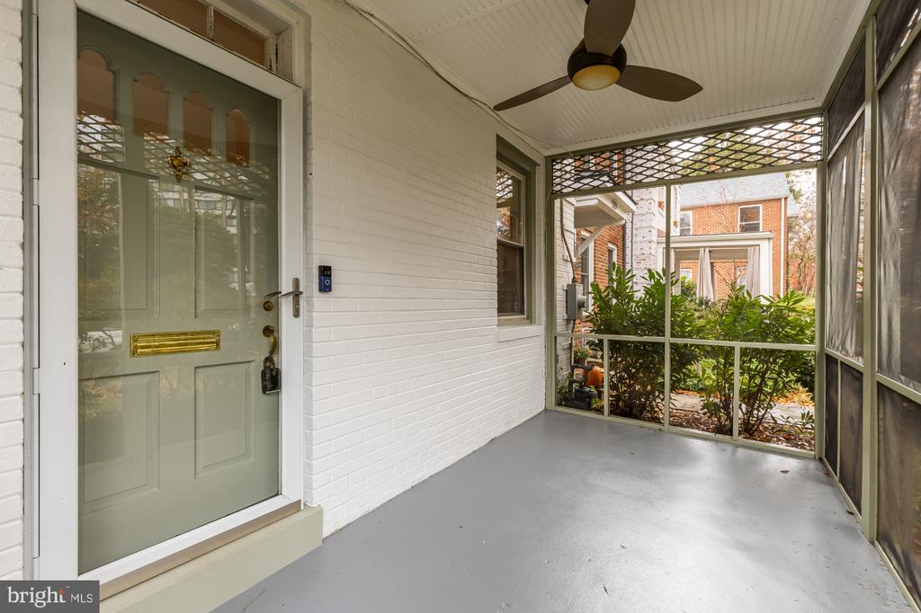 5221 CHEVY CHASE PARKWAY NW