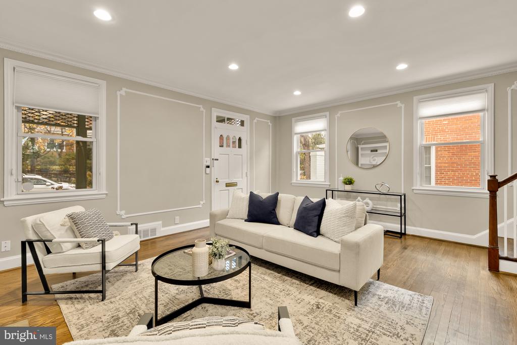 5221 CHEVY CHASE PARKWAY NW