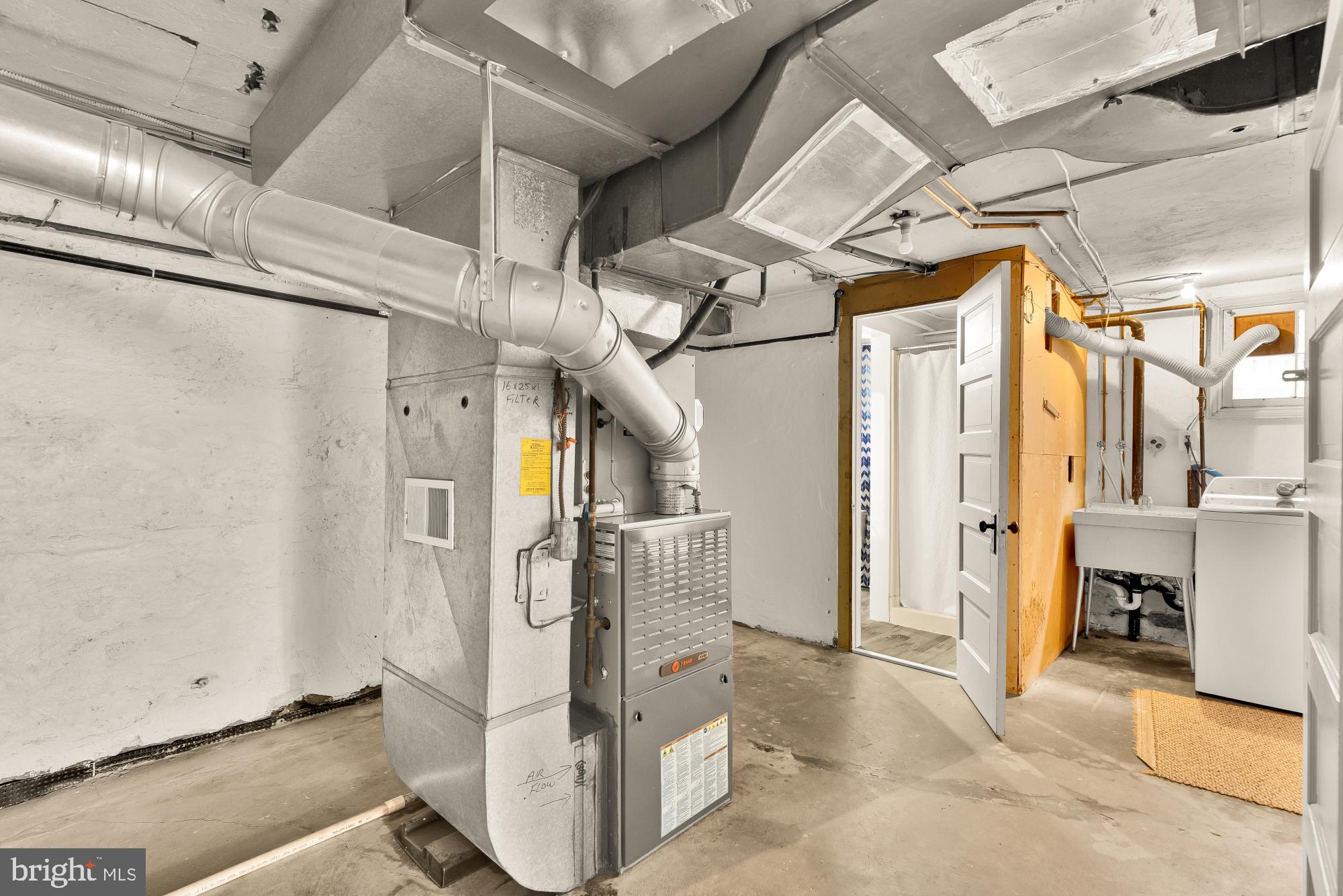 5221 CHEVY CHASE PARKWAY NW