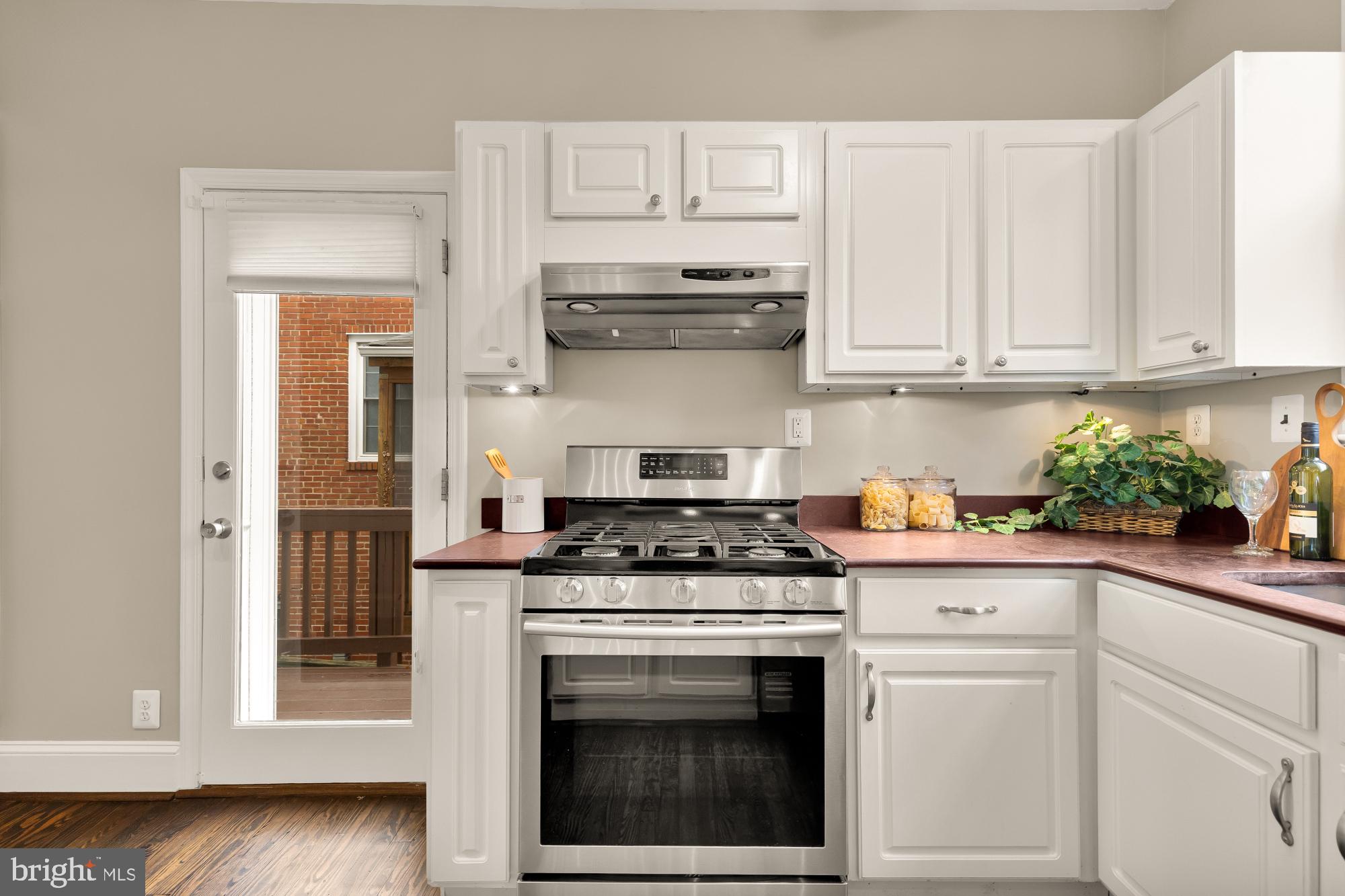 5221 CHEVY CHASE PARKWAY NW