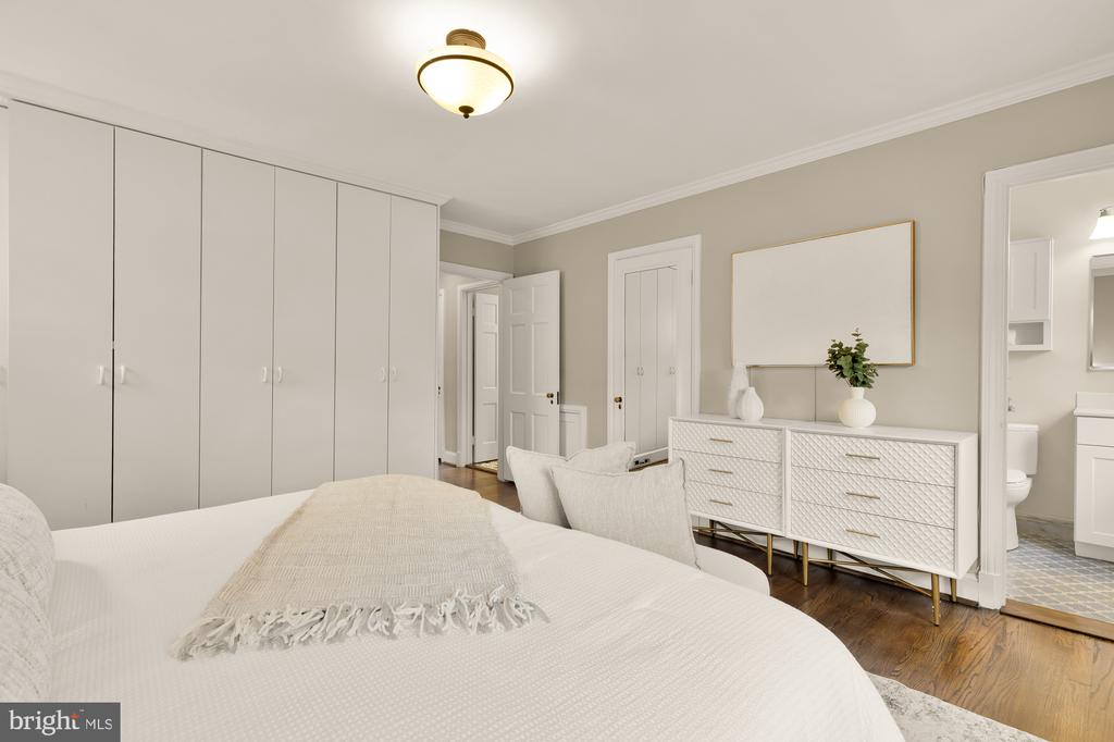 5221 CHEVY CHASE PARKWAY NW