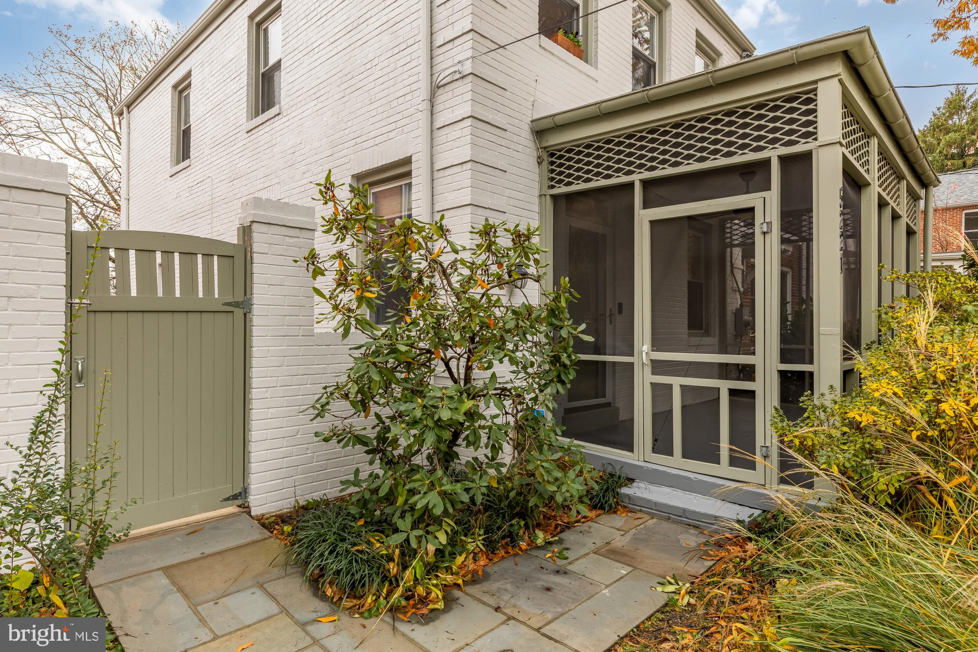 5221 CHEVY CHASE PARKWAY NW