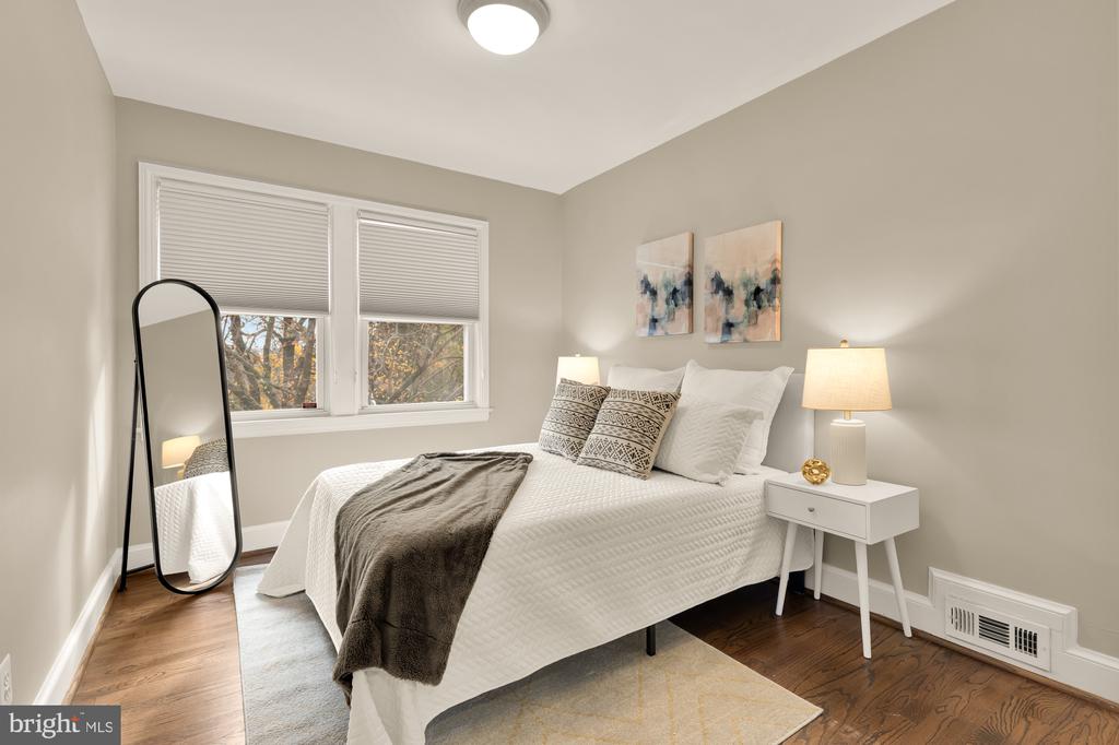 5221 CHEVY CHASE PARKWAY NW