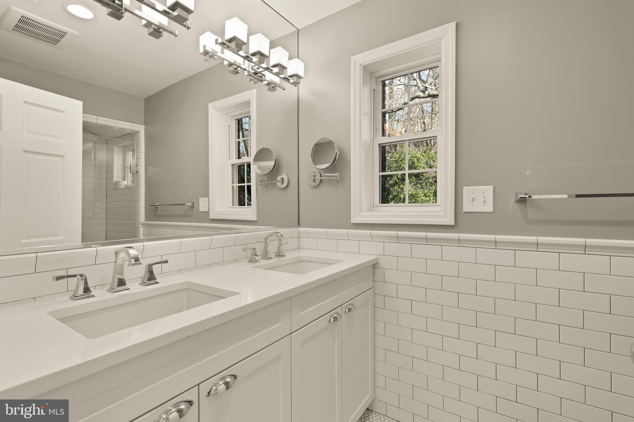 5705 MACARTHUR BOULEVARD NW