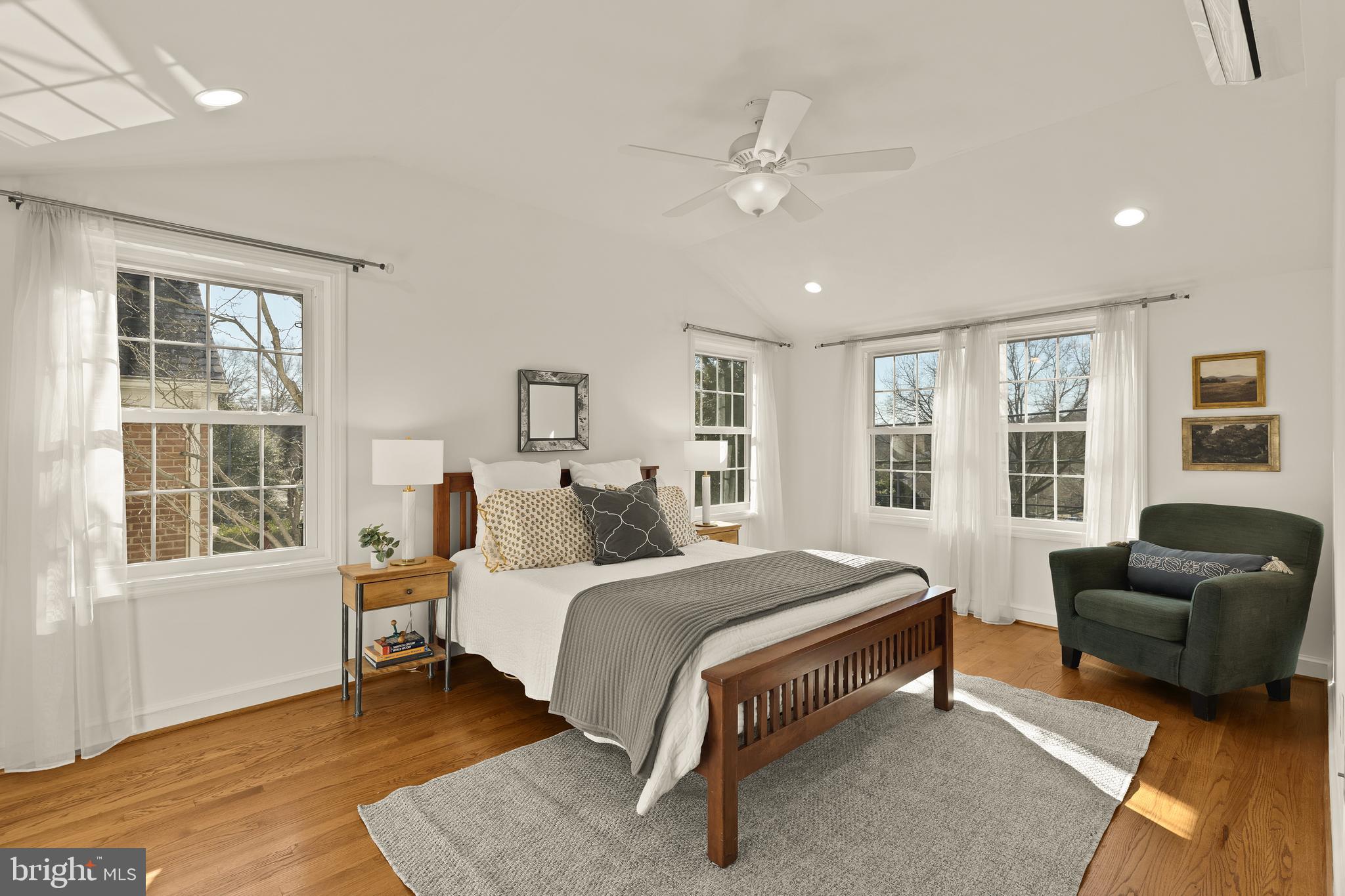 5705 MACARTHUR BOULEVARD NW