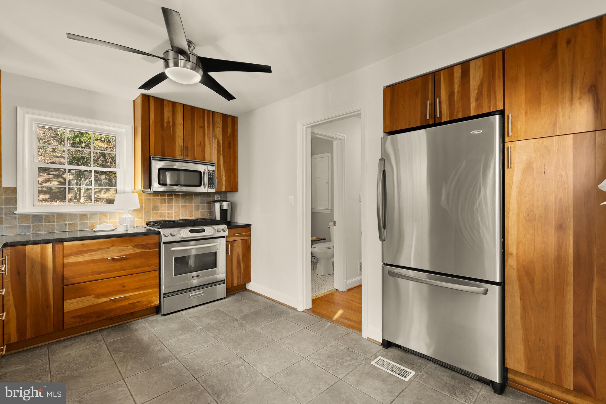 5705 MACARTHUR BOULEVARD NW