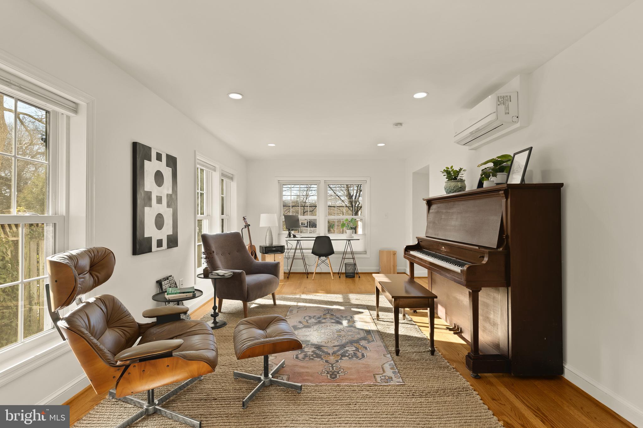 5705 MACARTHUR BOULEVARD NW