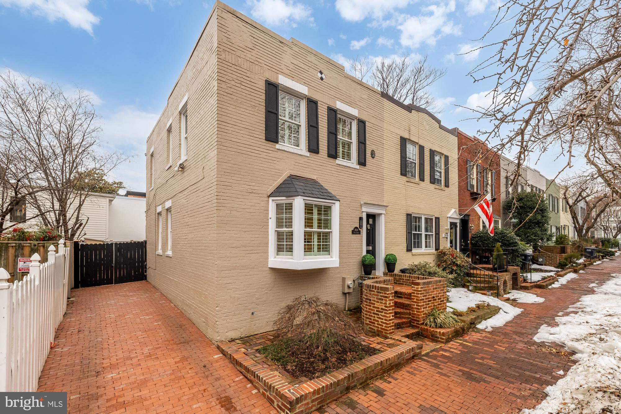 2808 OLIVE STREET NW