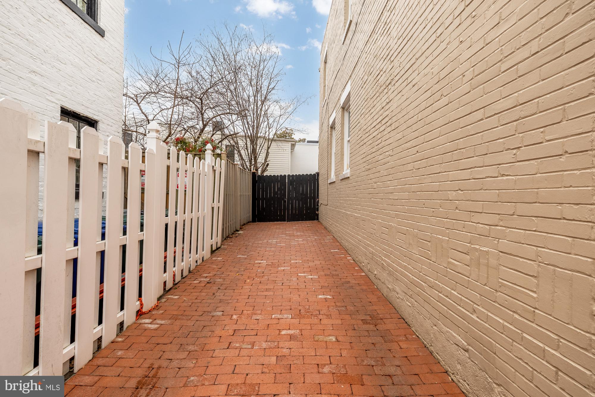 2808 OLIVE STREET NW