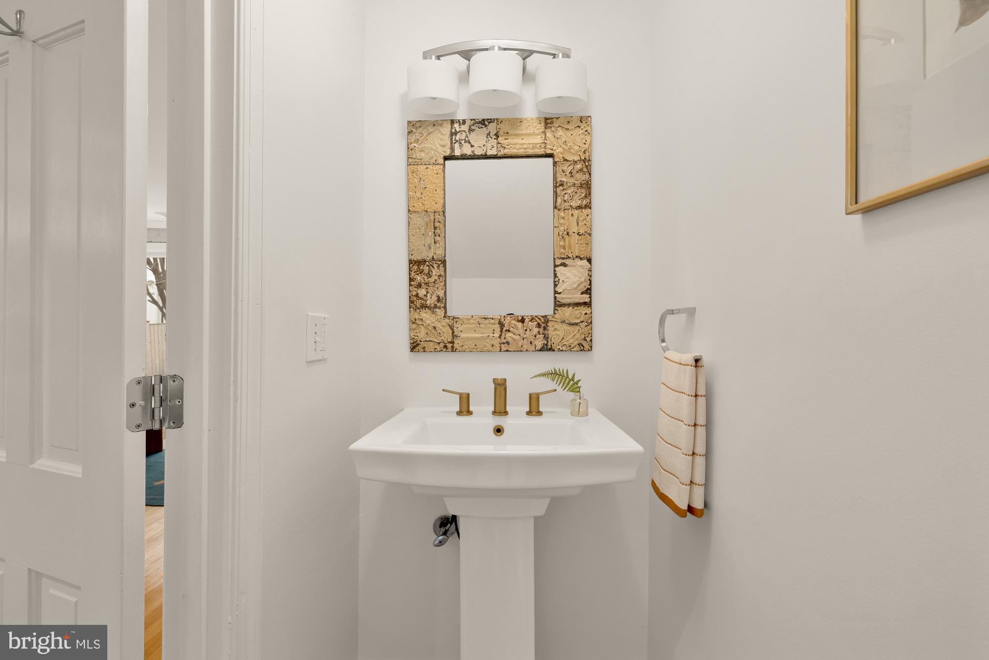 2808 OLIVE STREET NW