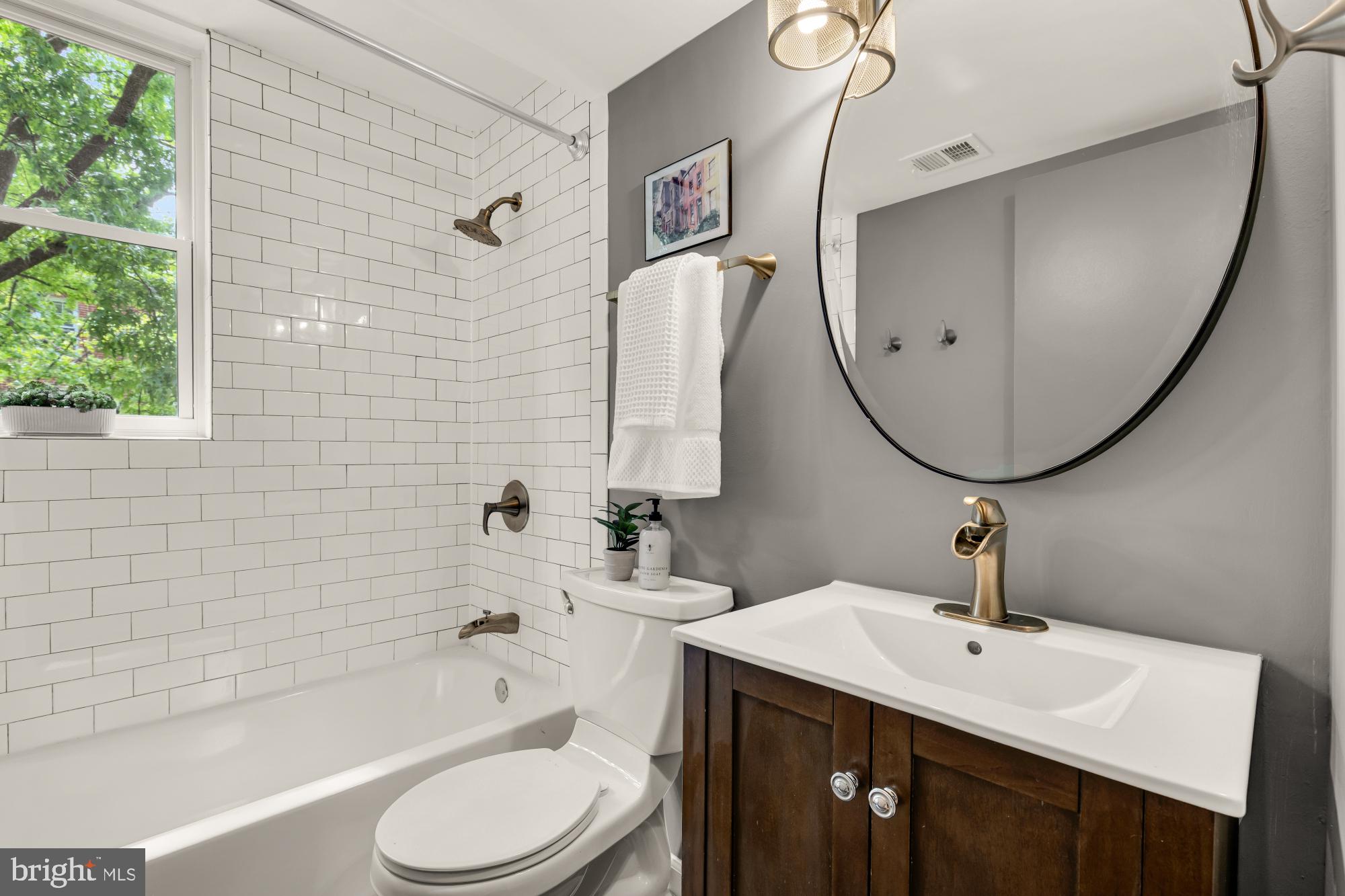 1615 KENYON STREET NW 30