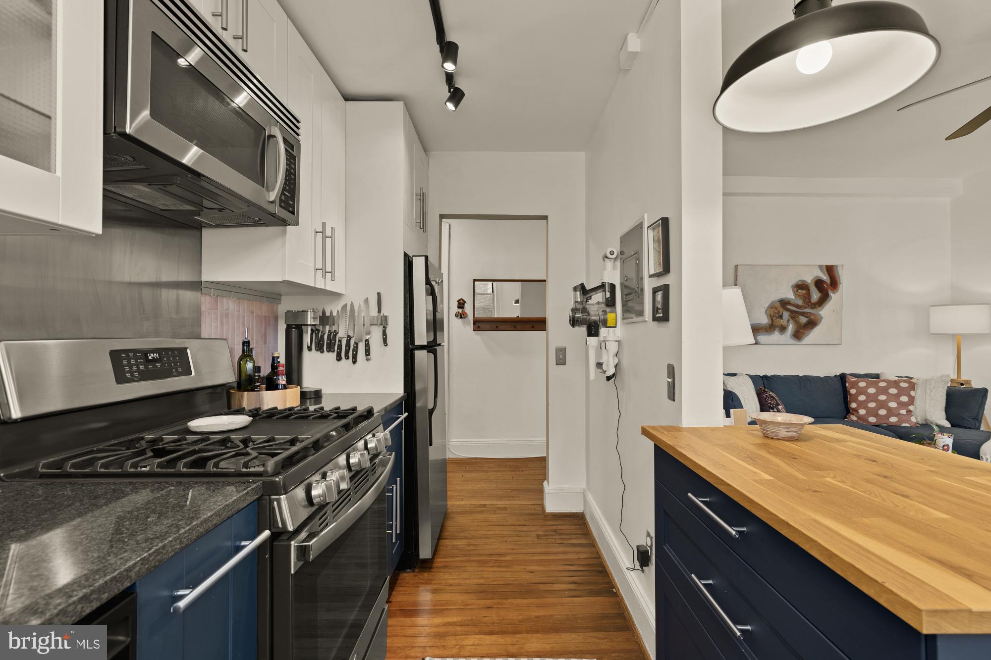 1820 CLYDESDALE PLACE NW 205