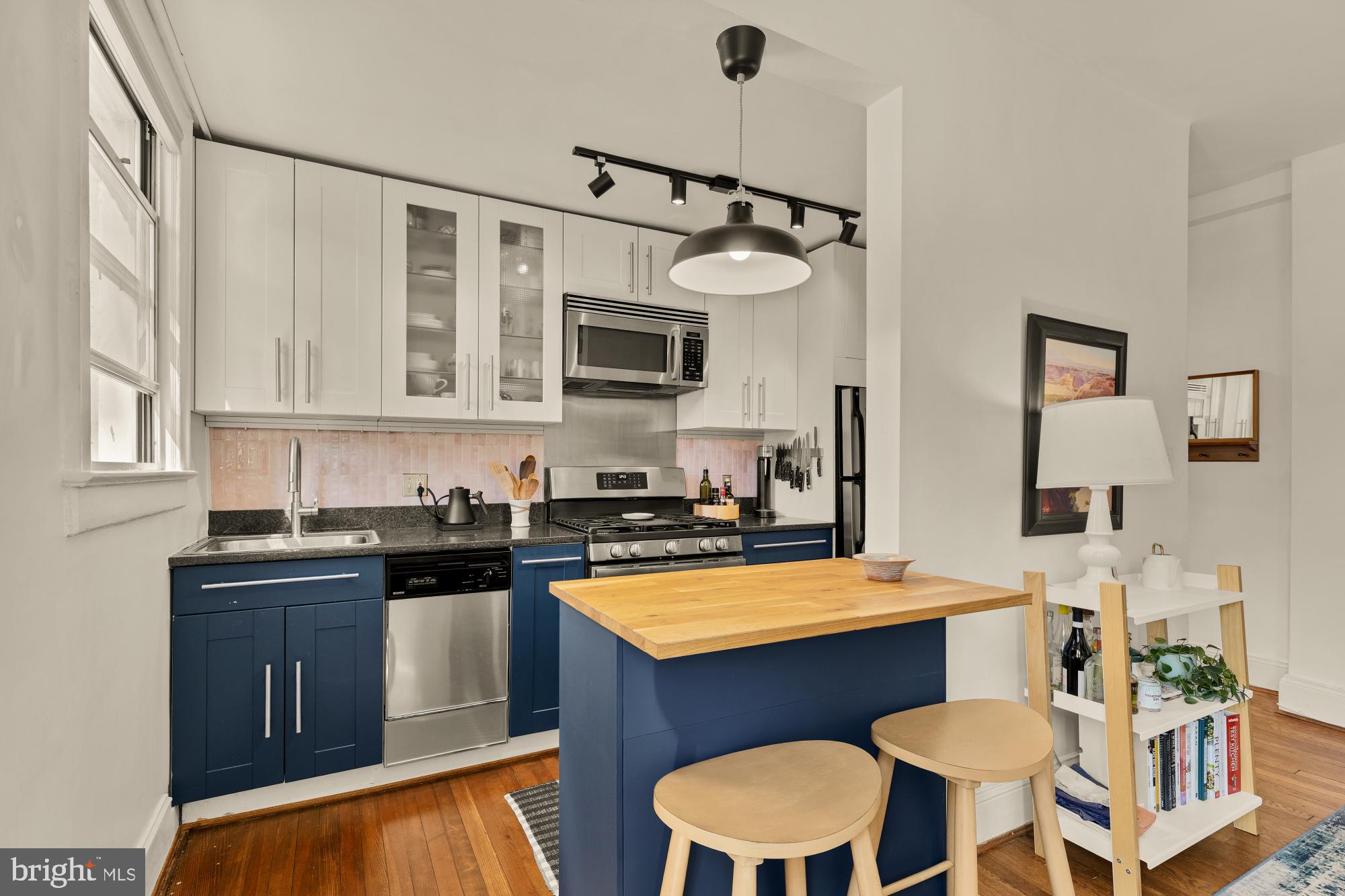 1820 CLYDESDALE PLACE NW 205