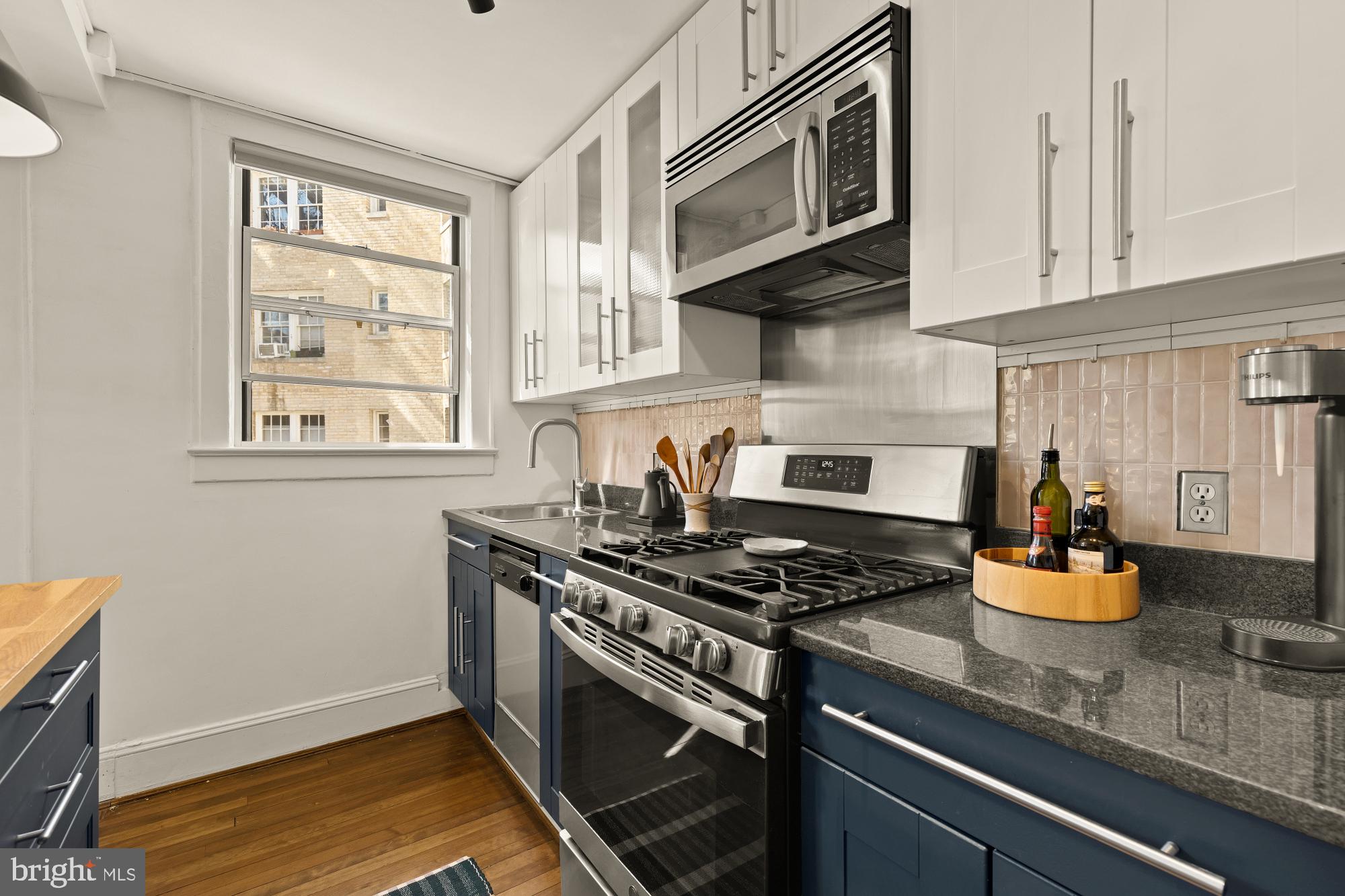 1820 CLYDESDALE PLACE NW 205