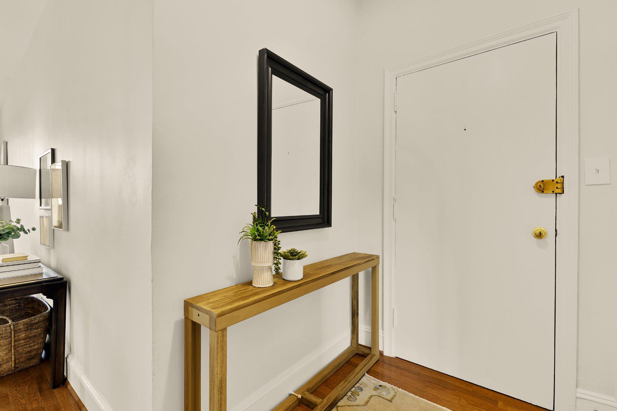 644 MASSACHUSETTS AVENUE NE 400